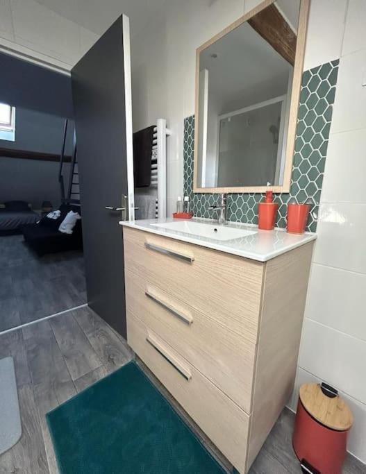 Appartement Plein De Charme Coignières Екстериор снимка